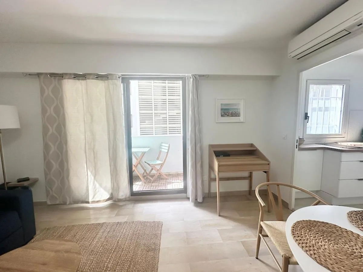Rivoli- Quiet Apartment, Close To Negresco Nice 0*,  France